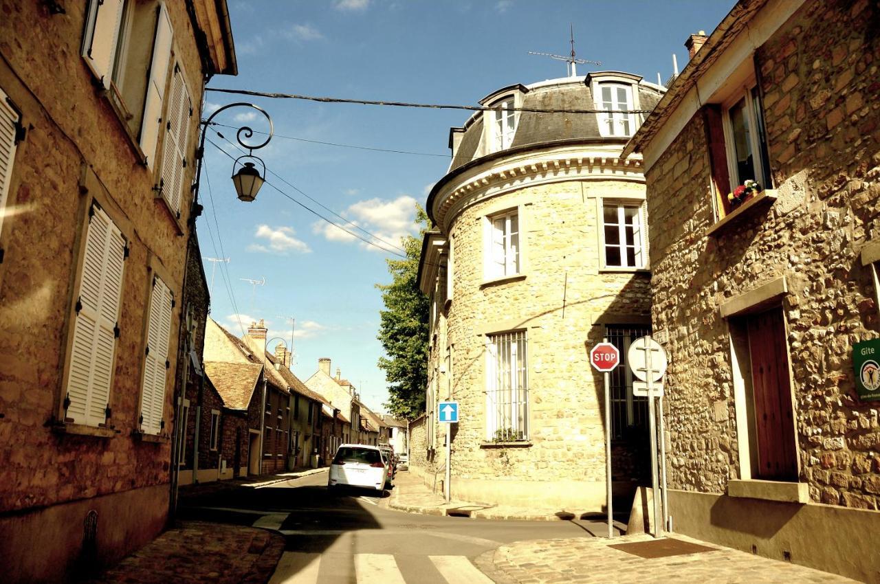 Appartement en plein cœur de Milly-la-Forêt Extérieur photo